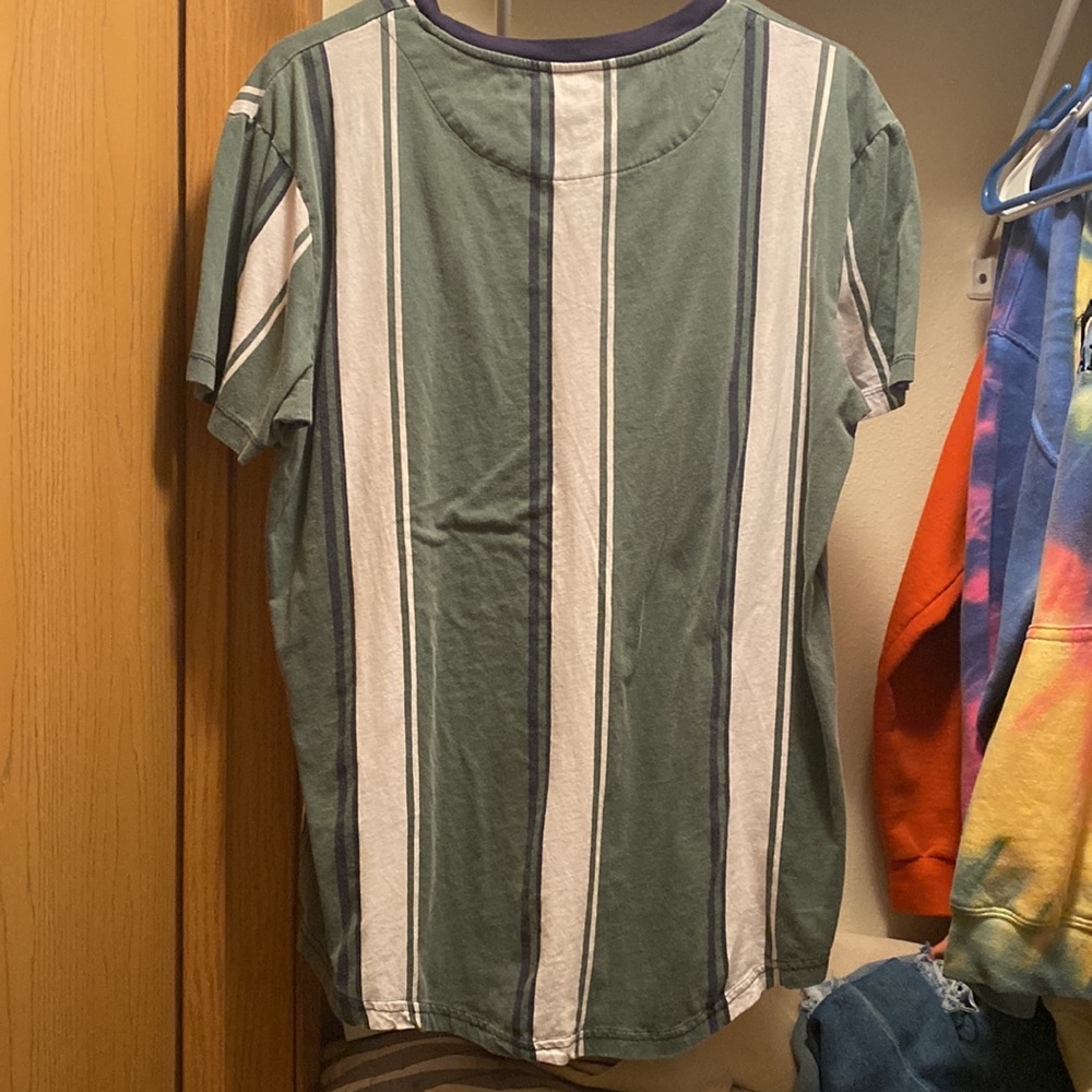 Large Aeropostale Tee - Picture 2 of 2